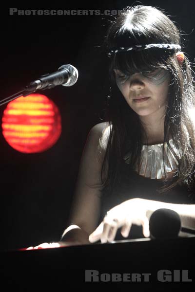 BAT FOR LASHES - 2007-07-04 - PARIS - Nouveau Casino - 